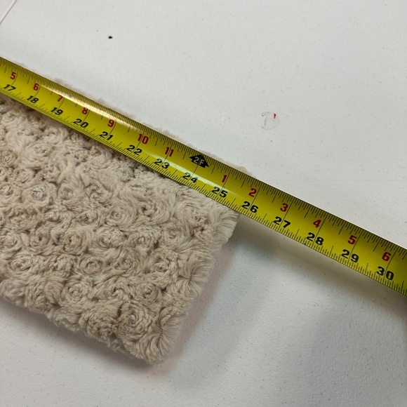 Dennis Basso Faux Fur Cream Swirl Coat Fully Lined Size Small - Picture 16 of 16